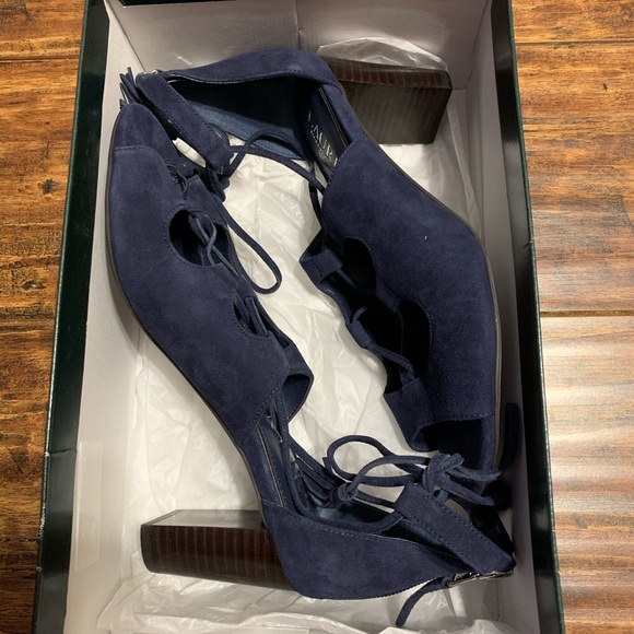 Lauren Ralph Lauren Hasel Heels - Picture 7 of 9